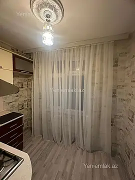 Satılır 2 otaqlı köhnə tikili 40 m²