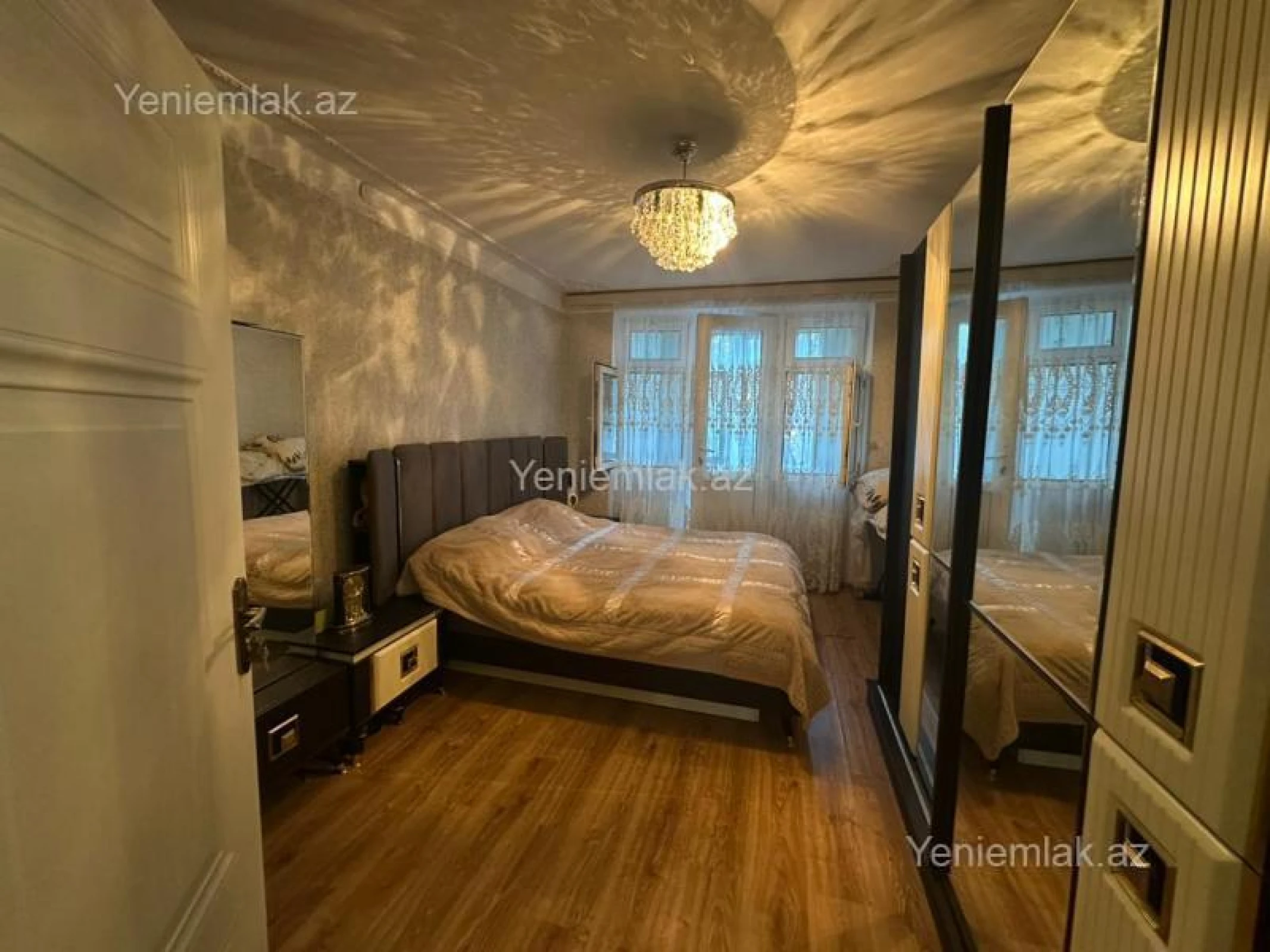 Satılır 4 otaqlı köhnə tikili 100 m²