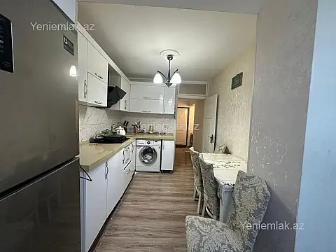 Satılır 4 otaqlı köhnə tikili 100 m²