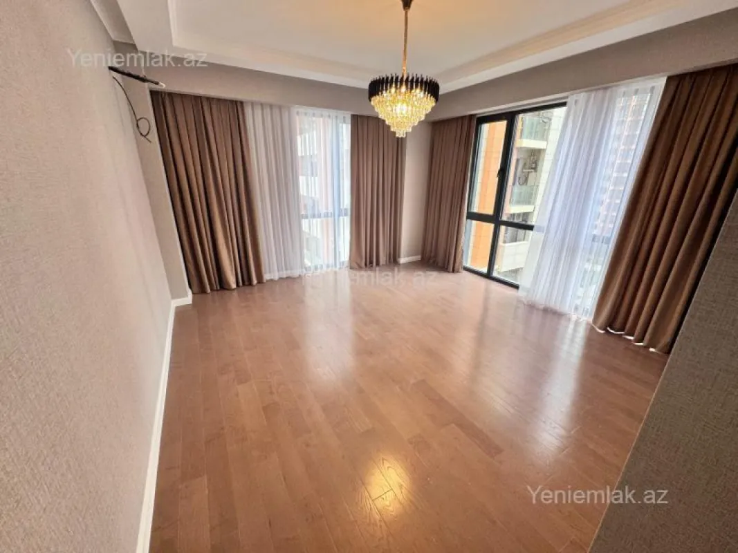 Satılır 3 otaqlı yeni tikili 86 m²
