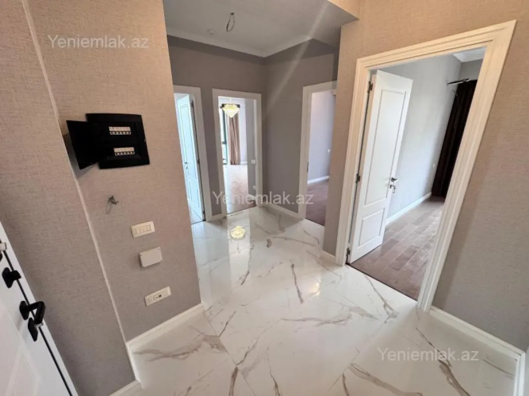 Satılır 3 otaqlı yeni tikili 86 m²