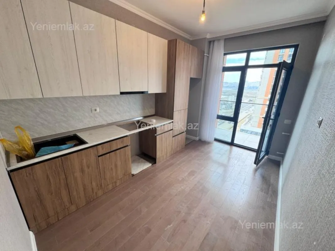Satılır 3 otaqlı yeni tikili 86 m²