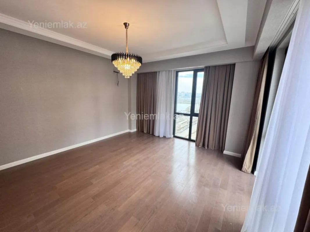 Satılır 3 otaqlı yeni tikili 86 m²