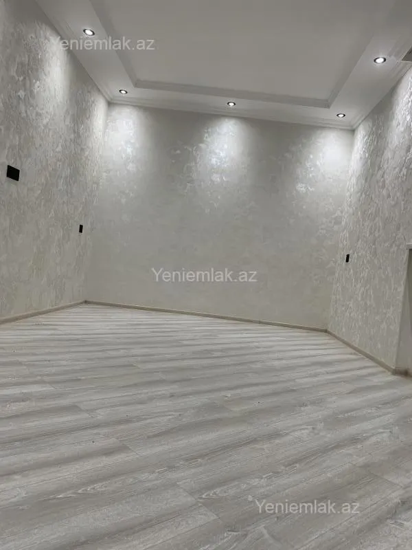 Satılır 2 otaqlı köhnə tikili 55 m²