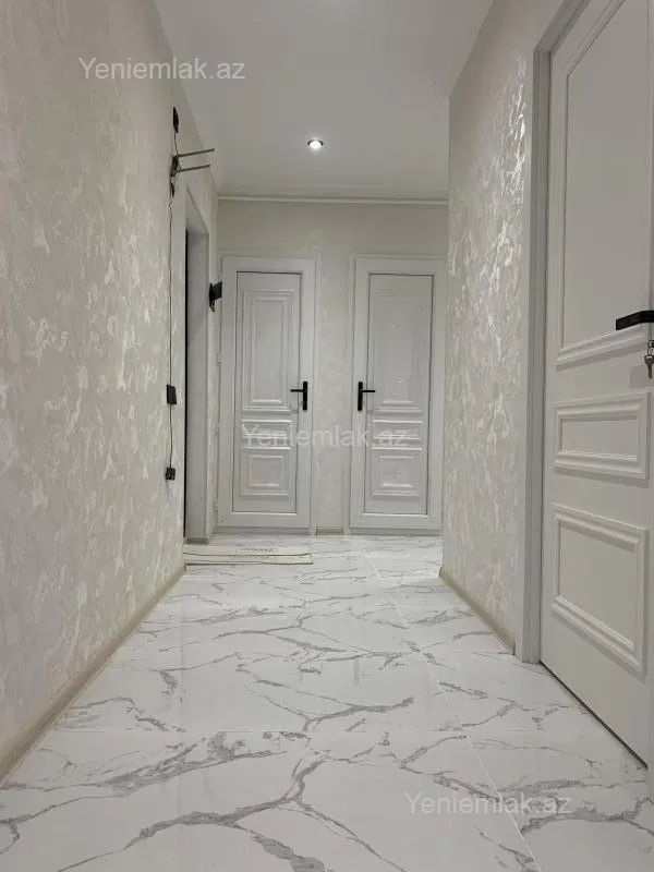 Satılır 2 otaqlı köhnə tikili 55 m²