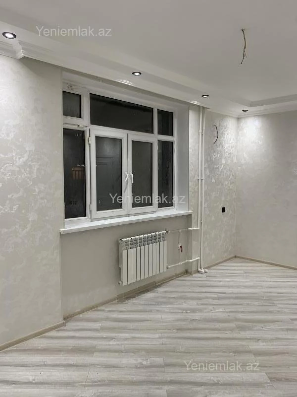 Satılır 2 otaqlı köhnə tikili 55 m²