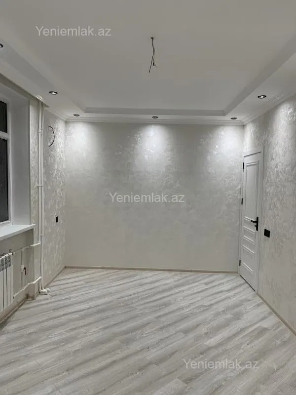 Satılır 2 otaqlı köhnə tikili 55 m²