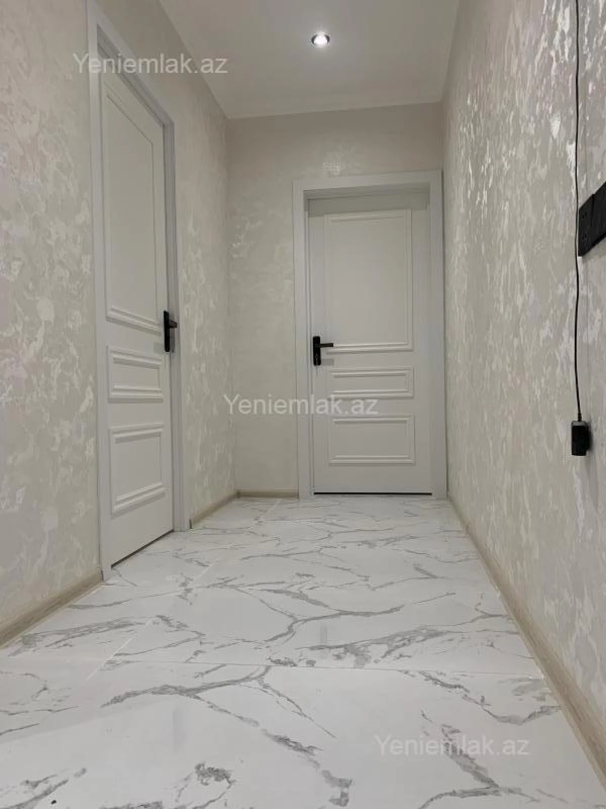 Satılır 2 otaqlı köhnə tikili 55 m²