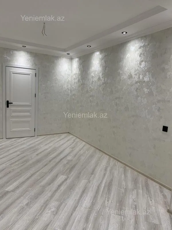 Satılır 2 otaqlı köhnə tikili 55 m²