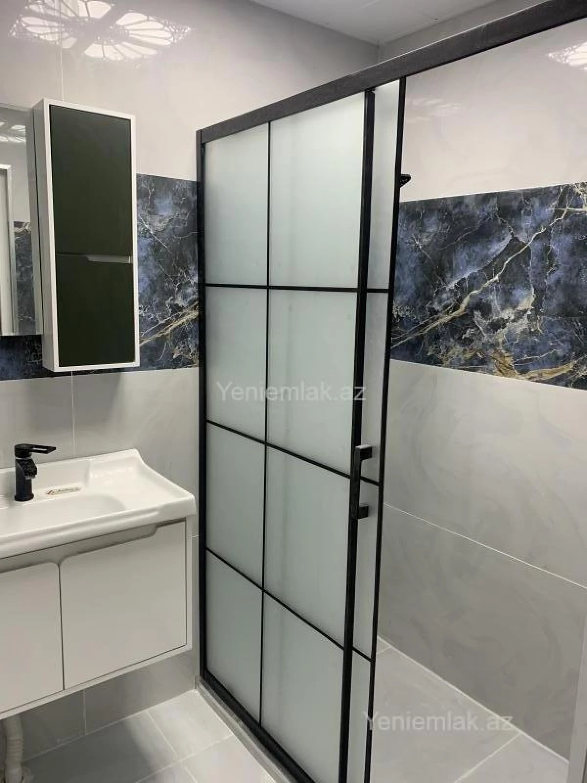 Satılır 2 otaqlı köhnə tikili 55 m²