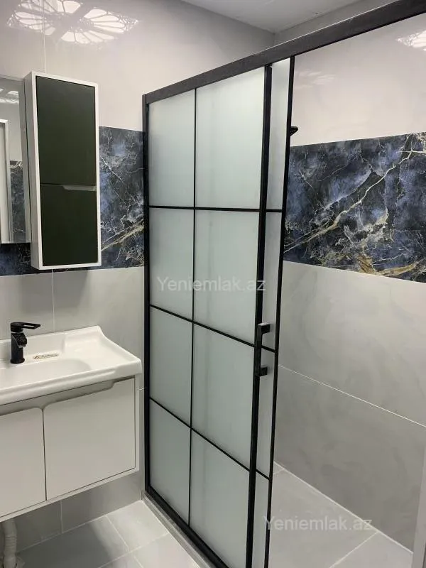 Satılır 2 otaqlı köhnə tikili 55 m²