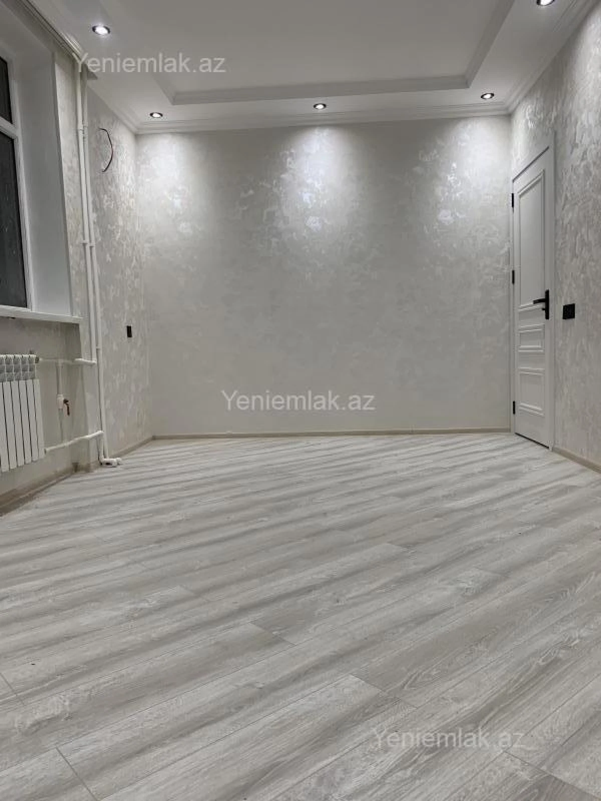 Satılır 2 otaqlı köhnə tikili 55 m²
