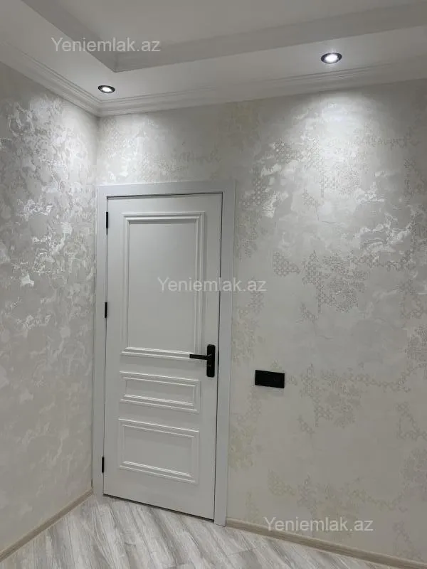 Satılır 2 otaqlı köhnə tikili 55 m²