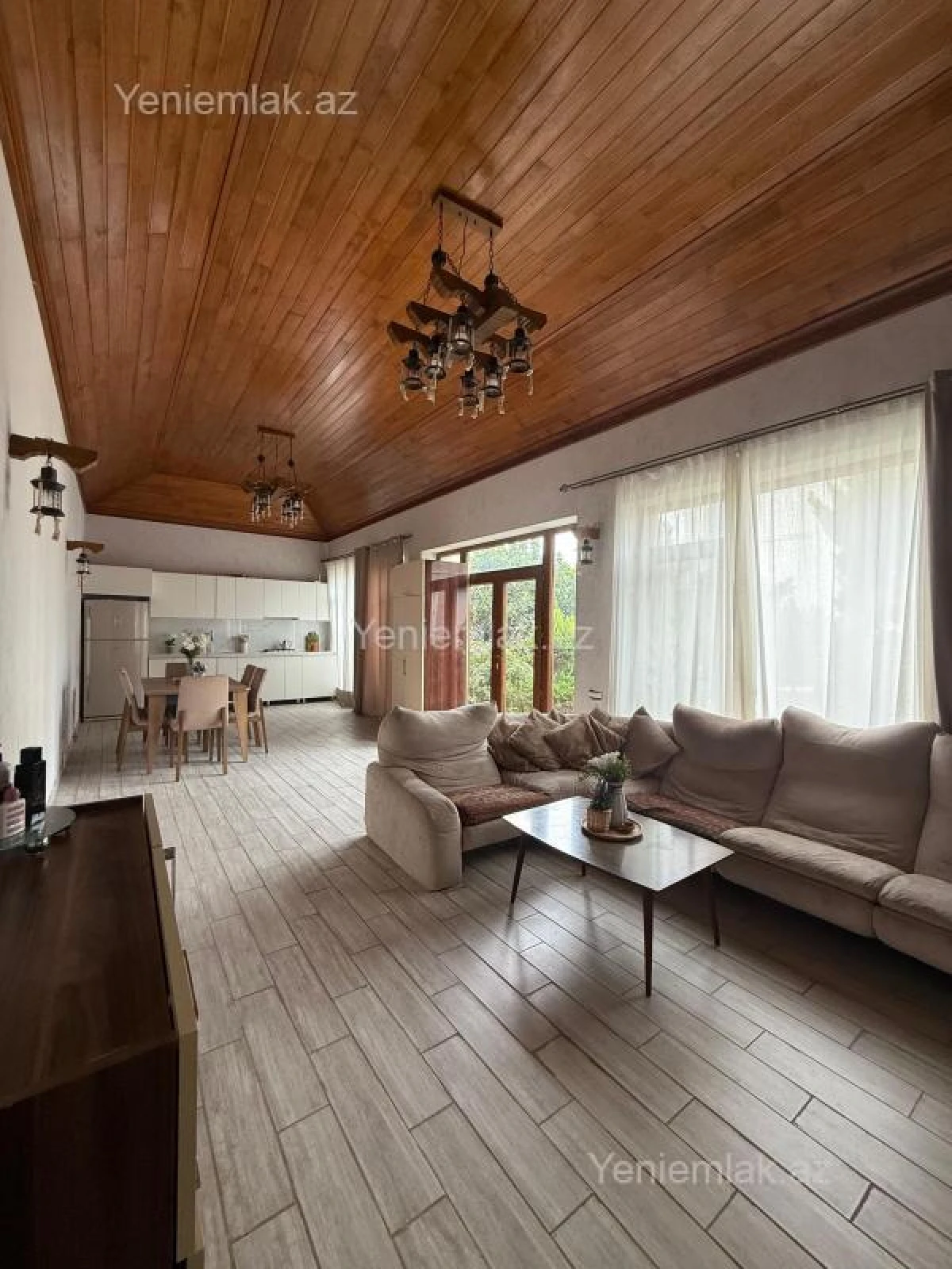 Satılır 6 otaqlı həyət evi 350 m²