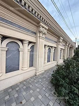 Satılır 6 otaqlı həyət evi 350 m²