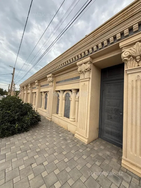 Satılır 6 otaqlı həyət evi 350 m²