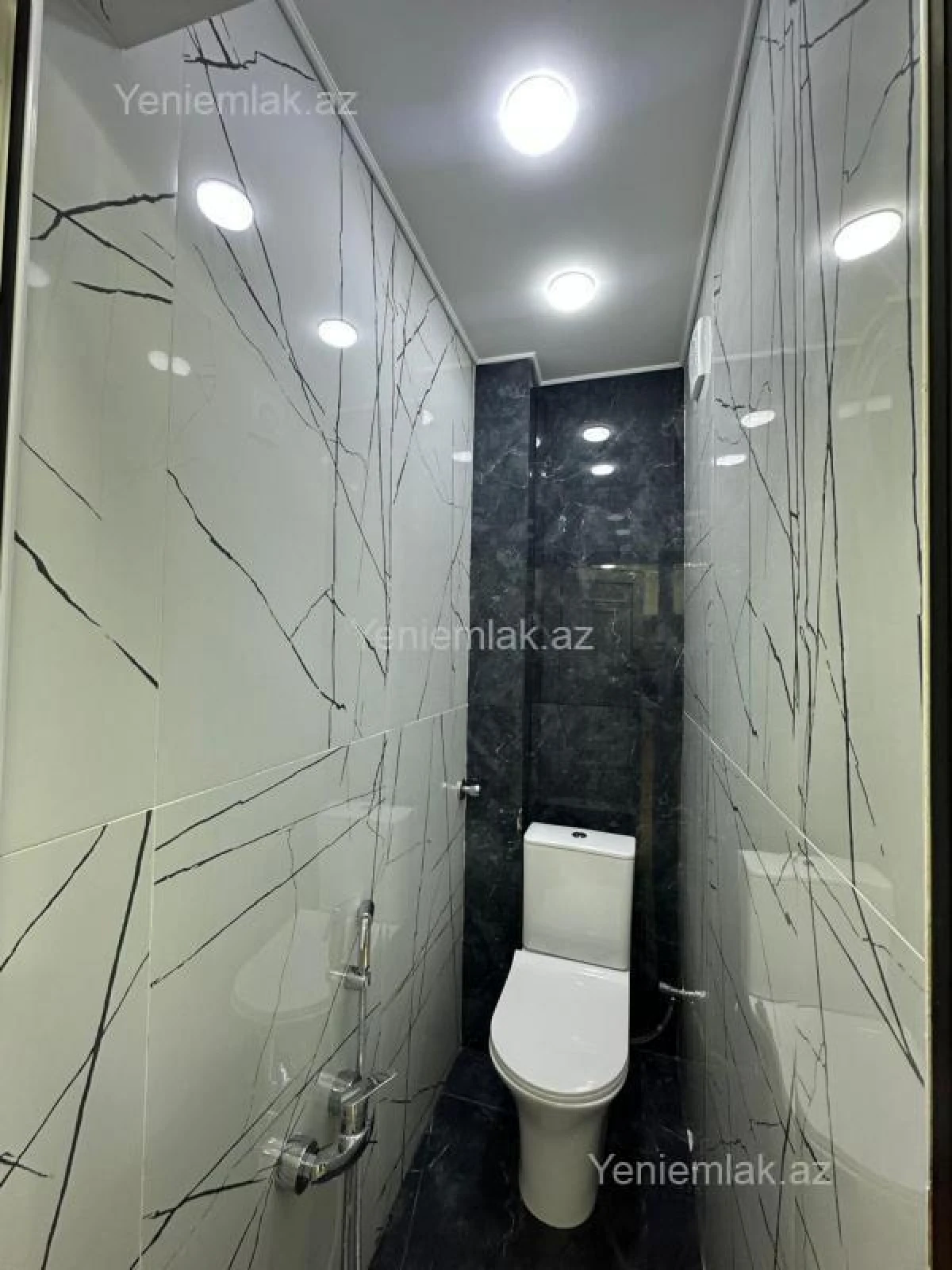 Satılır 2 otaqlı köhnə tikili 60 m²