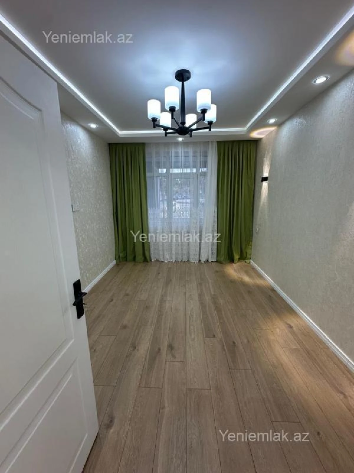 Satılır 2 otaqlı köhnə tikili 60 m²