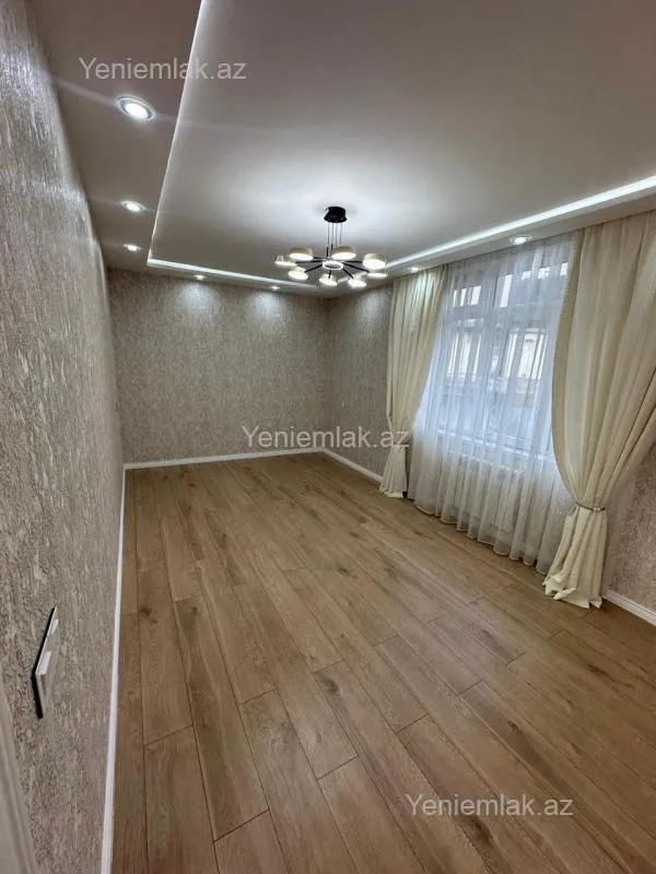 Satılır 2 otaqlı köhnə tikili 60 m²