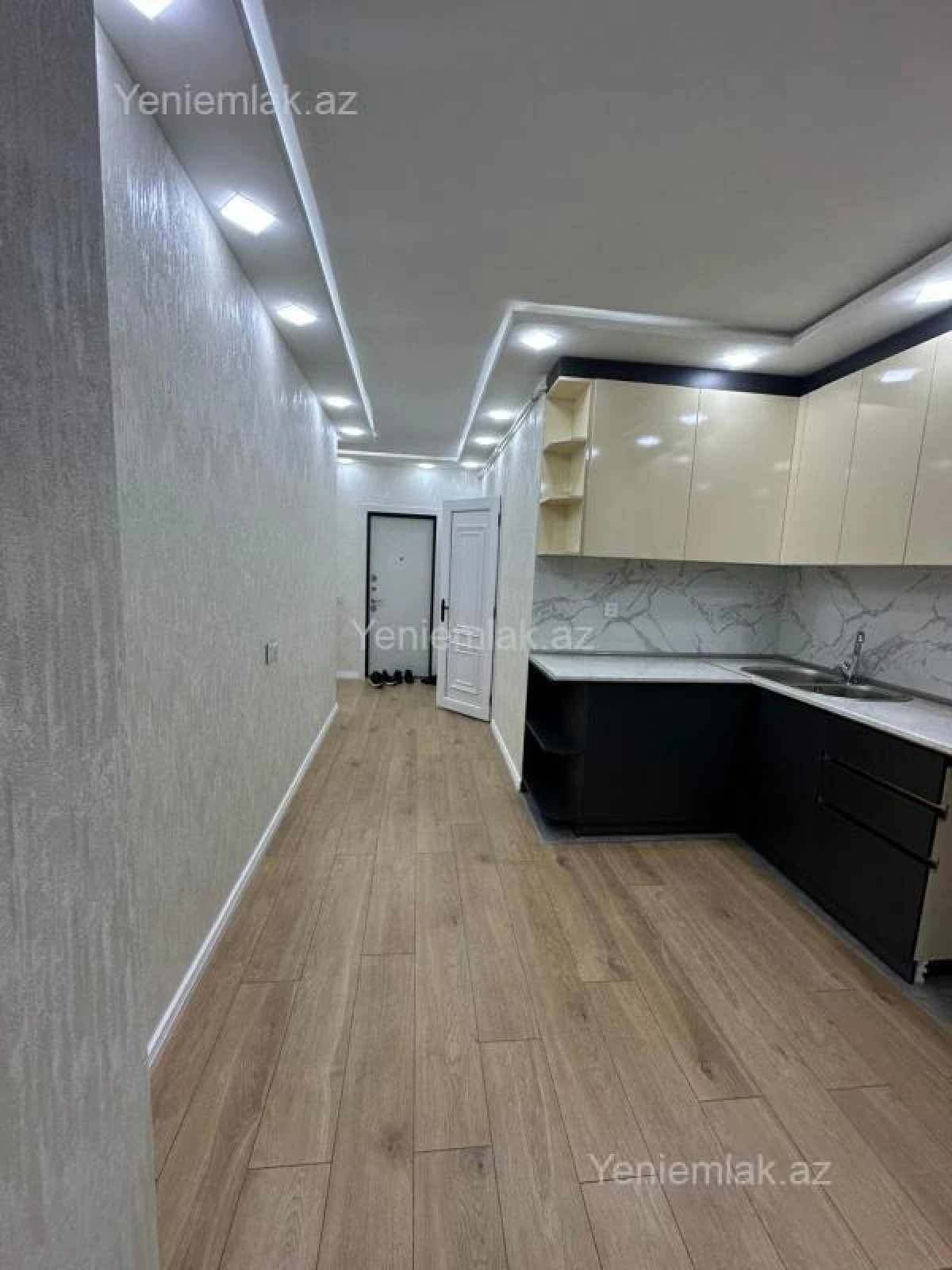 Satılır 2 otaqlı köhnə tikili 60 m²