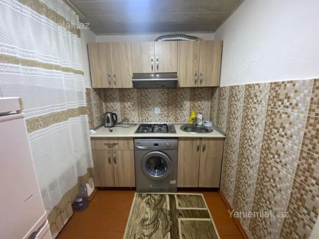 Satılır 1 otaqlı köhnə tikili 30 m²