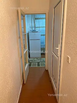 Satılır 1 otaqlı köhnə tikili 30 m²