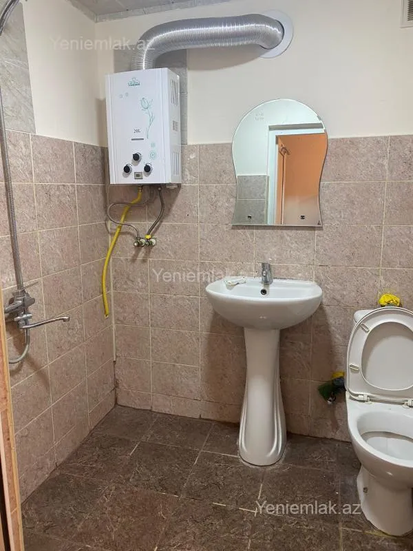 Satılır 1 otaqlı köhnə tikili 30 m²