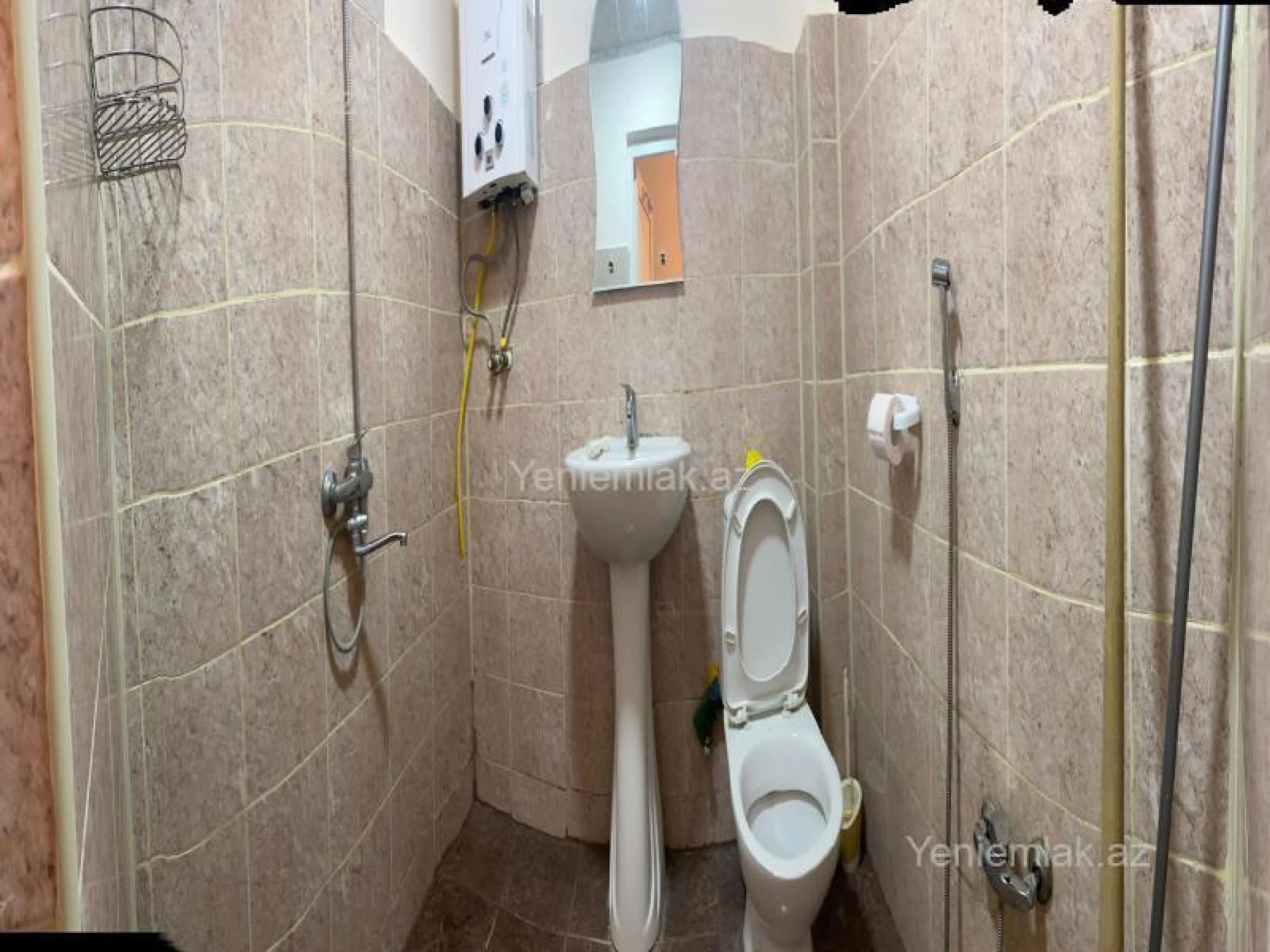 Satılır 1 otaqlı köhnə tikili 30 m²