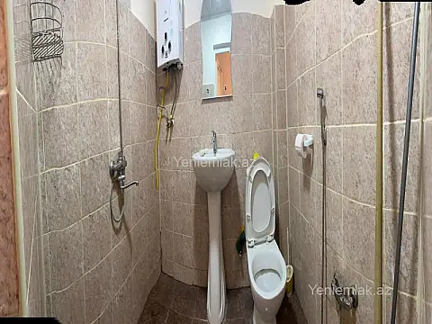 Satılır 1 otaqlı köhnə tikili 30 m²