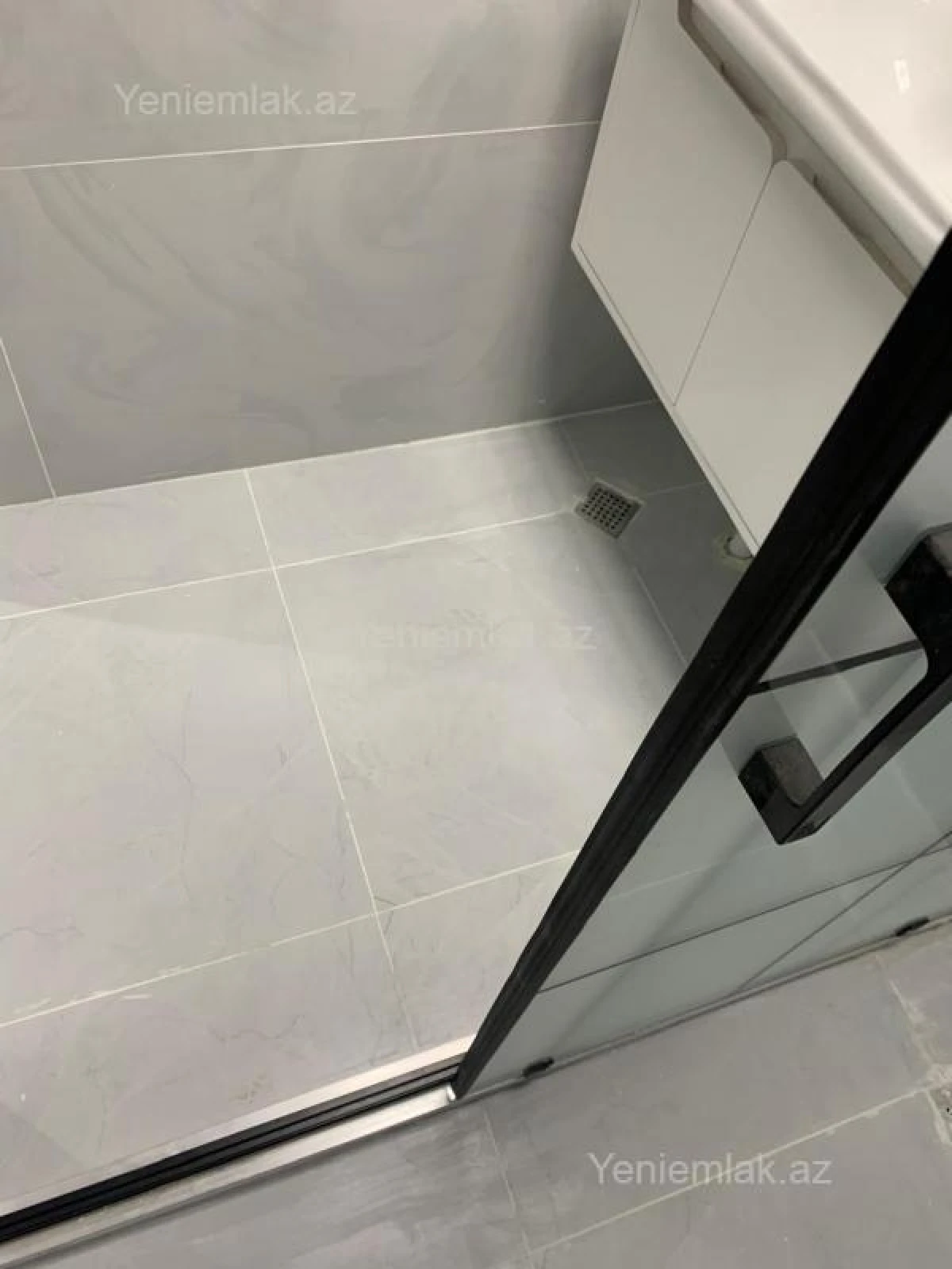 Satılır 2 otaqlı köhnə tikili 55 m²