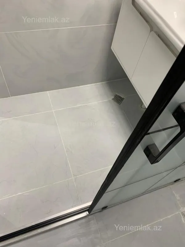 Satılır 2 otaqlı köhnə tikili 55 m²