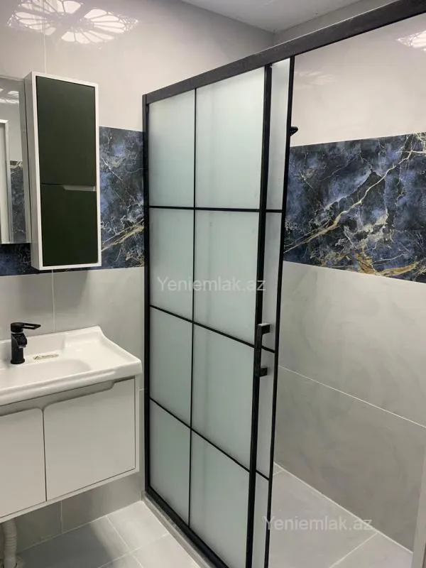 Satılır 2 otaqlı köhnə tikili 55 m²