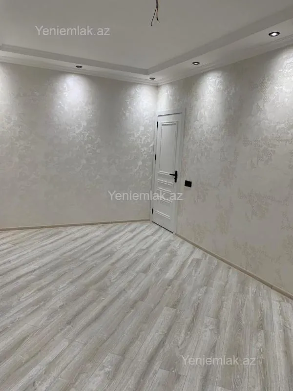 Satılır 2 otaqlı köhnə tikili 55 m²