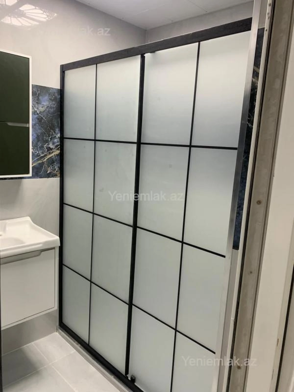 Satılır 2 otaqlı köhnə tikili 55 m²