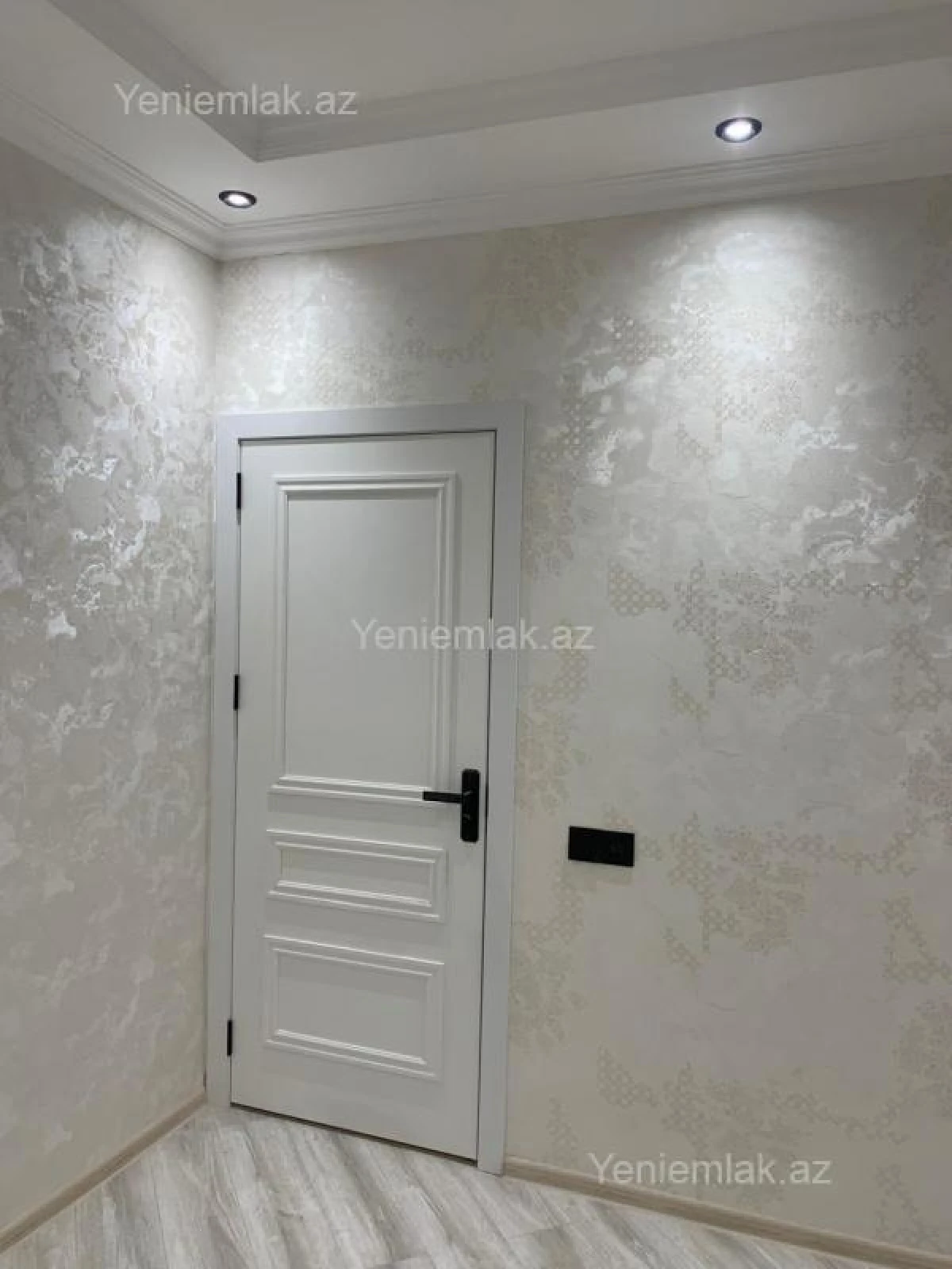 Satılır 2 otaqlı köhnə tikili 55 m²