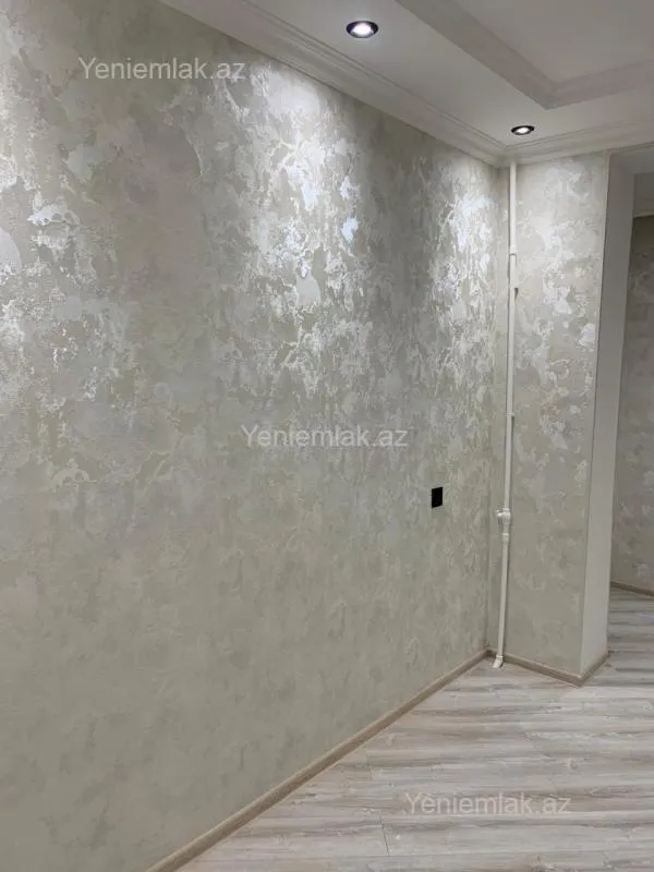 Satılır 2 otaqlı köhnə tikili 55 m²