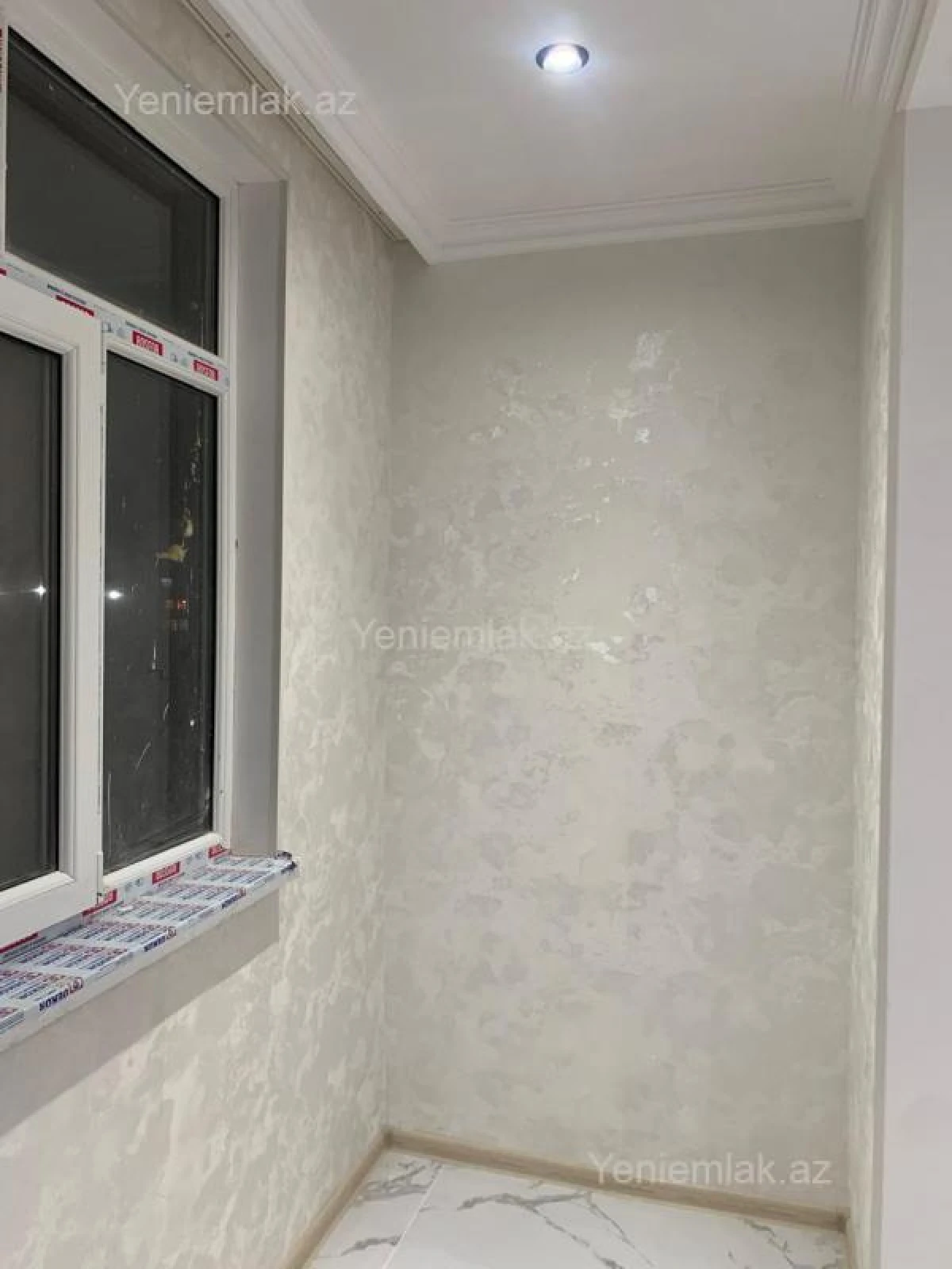 Satılır 2 otaqlı köhnə tikili 55 m²