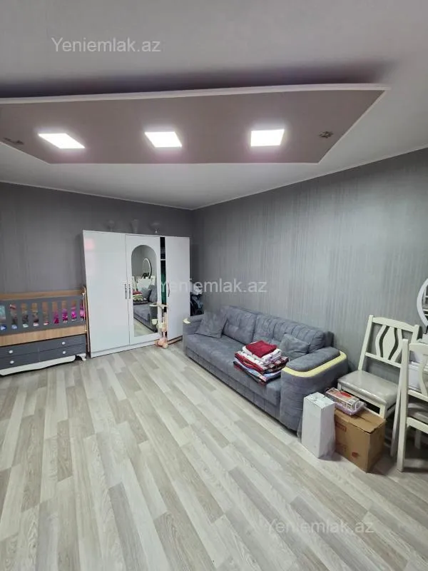 Satılır 1 otaqlı köhnə tikili 30 m²