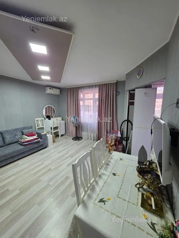 Satılır 1 otaqlı köhnə tikili 30 m²
