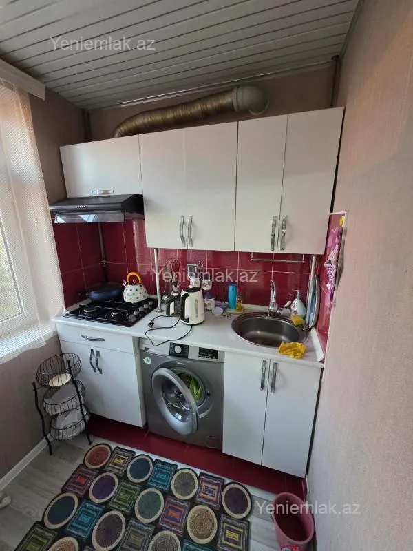 Satılır 1 otaqlı köhnə tikili 30 m²