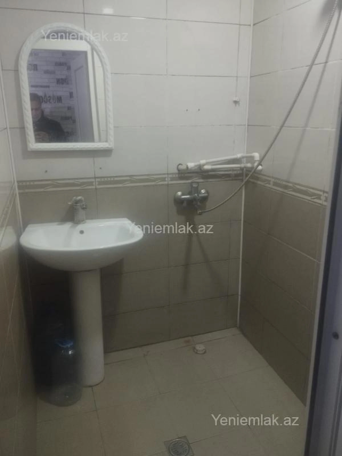 Satılır 2 otaqlı köhnə tikili 47 m²