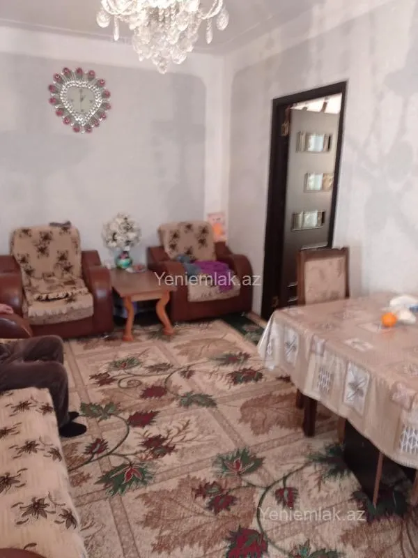 Satılır 2 otaqlı köhnə tikili 47 m²