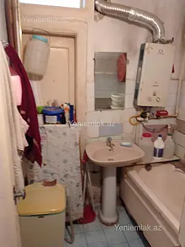 Satılır 2 otaqlı köhnə tikili 47 m²