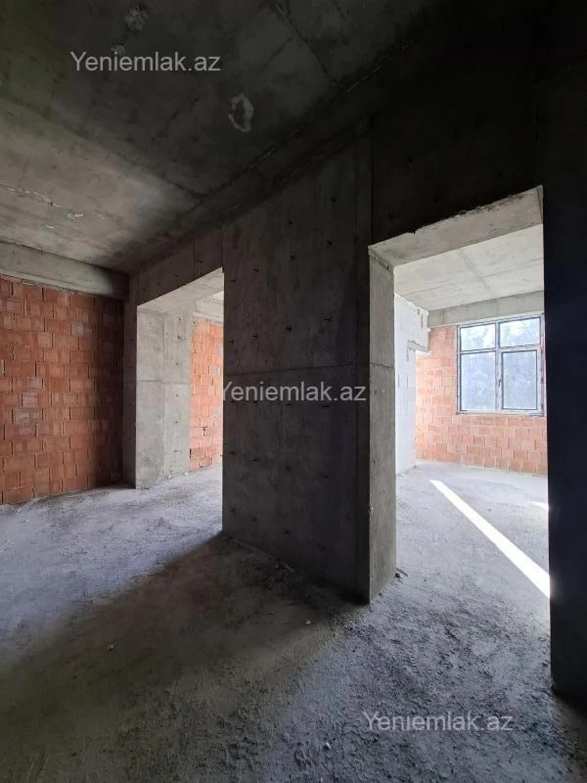 Satılır 3 otaqlı yeni tikili 86.5 m²