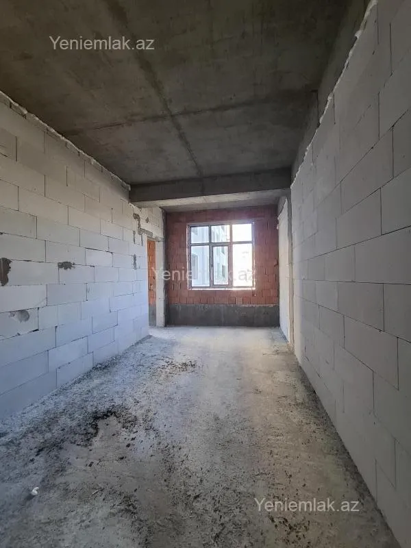 Satılır 3 otaqlı yeni tikili 86.5 m²