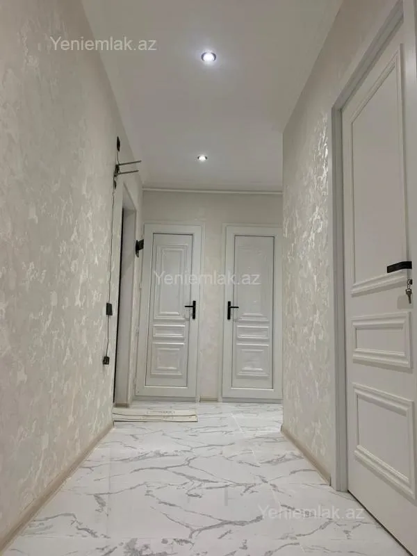 Satılır 2 otaqlı köhnə tikili 55 m²