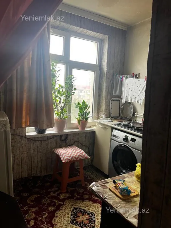 Satılır 1 otaqlı köhnə tikili 31 m²