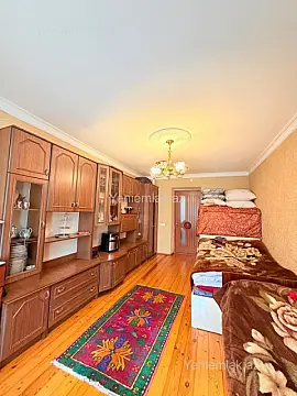 Satılır 3 otaqlı köhnə tikili 75 m²