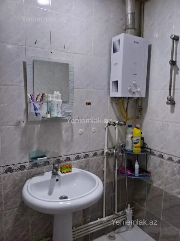 Satılır 3 otaqlı köhnə tikili 78 m²