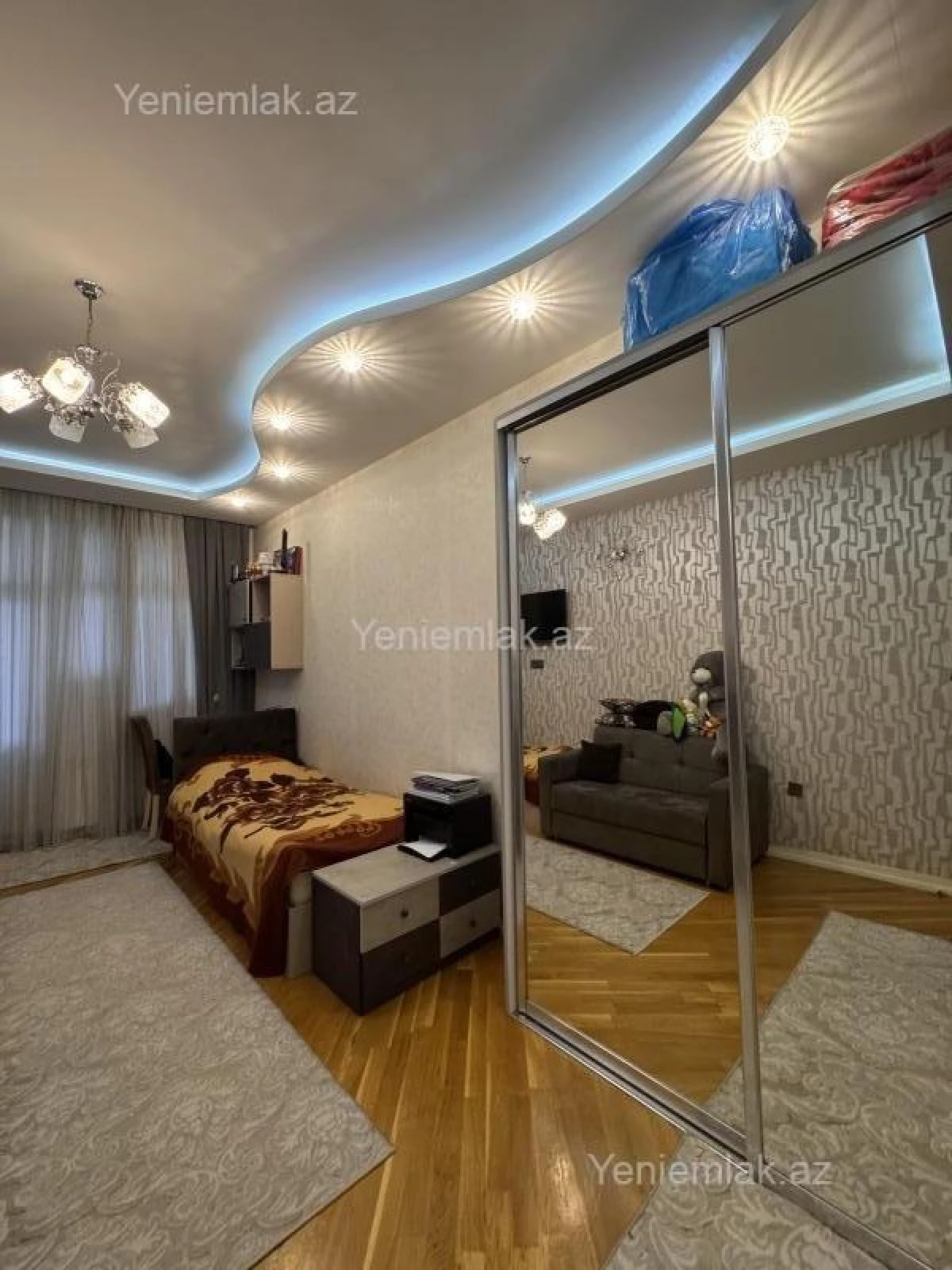 Satılır 3 otaqlı yeni tikili 130 m²